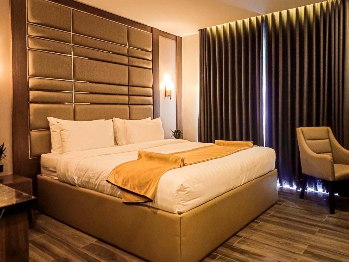 El Vistra Hotel アンヘレス エクステリア 写真