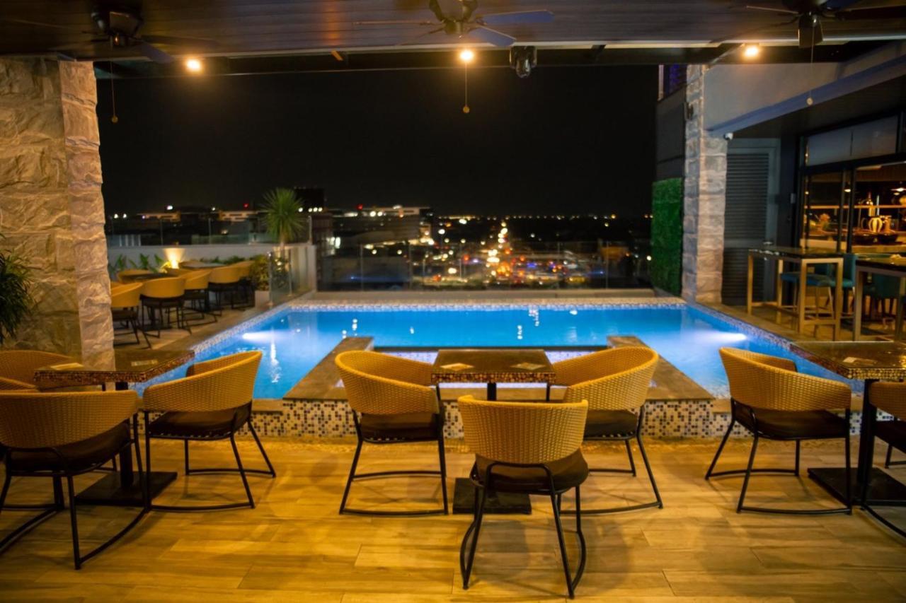 El Vistra Hotel アンヘレス エクステリア 写真