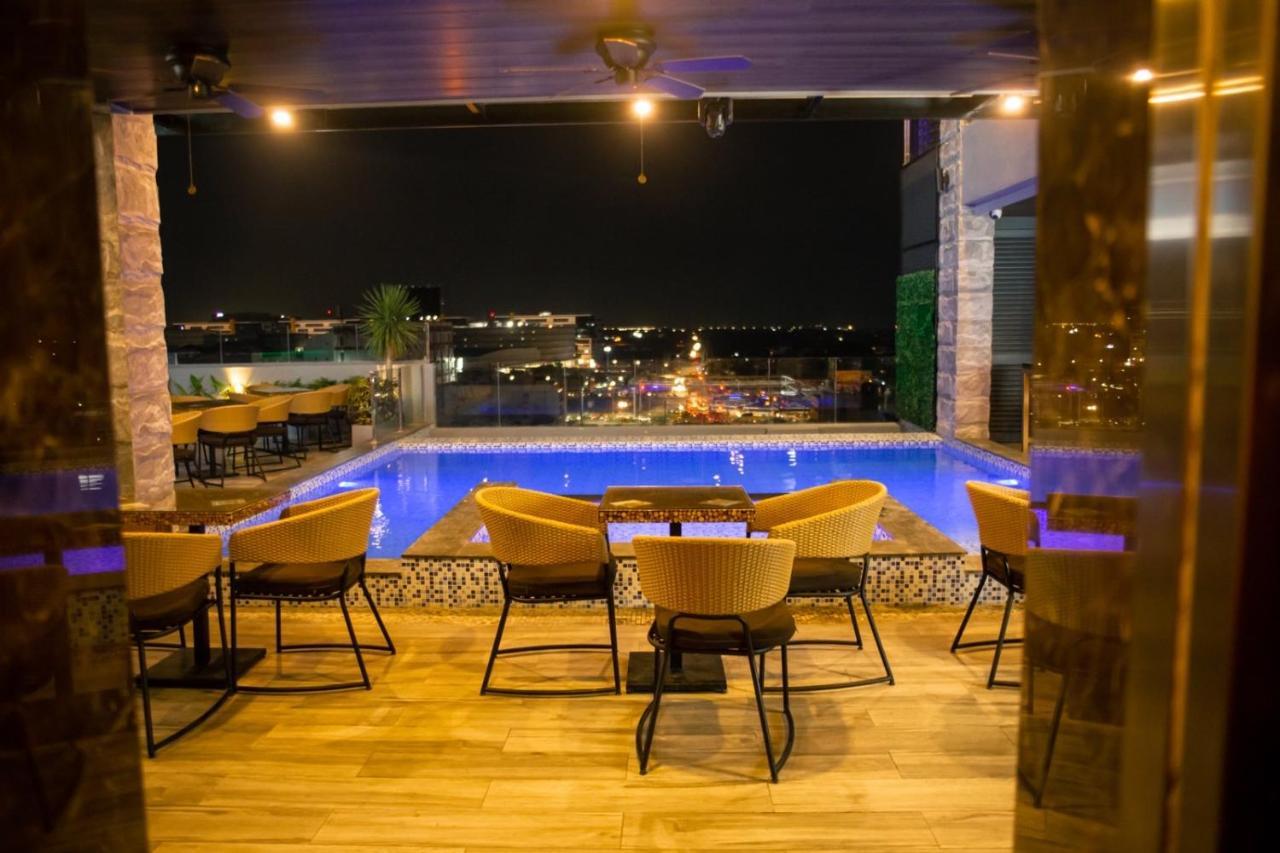 El Vistra Hotel アンヘレス エクステリア 写真