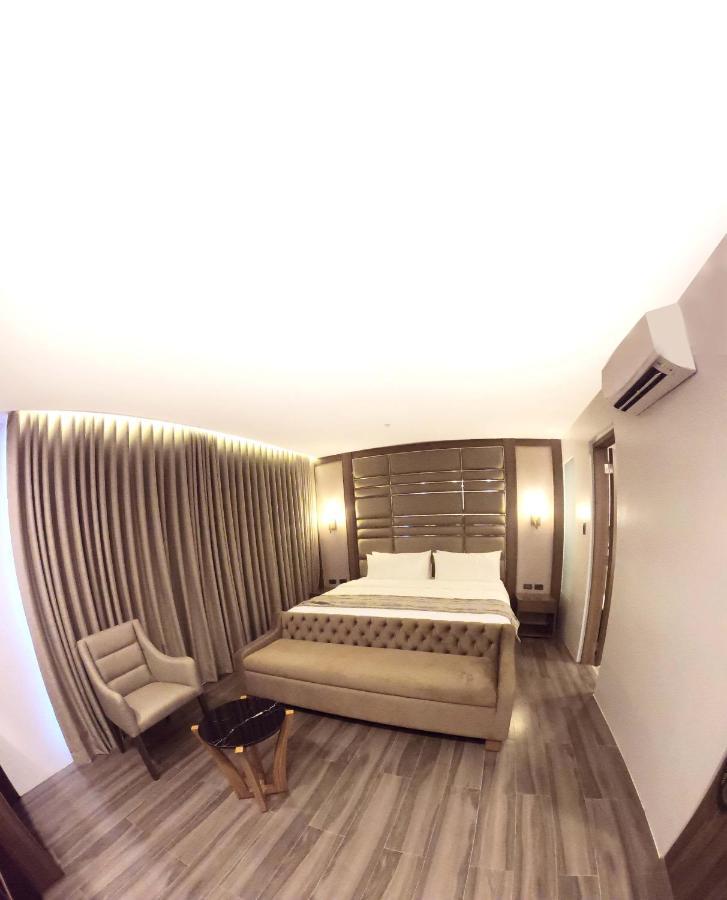 El Vistra Hotel アンヘレス エクステリア 写真